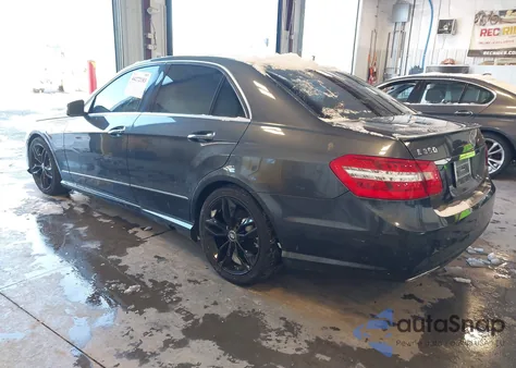 2013 Mercedes-Benz E 350 4Matic z USA, uszkodzony, nr VIN WDDHF8JB9DA744413